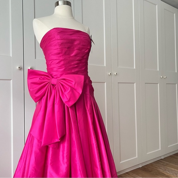 XSCAPE Women’s Women's Pink Bow-trim Ruched Strapless Gown size 4 - Picture 9 of 15